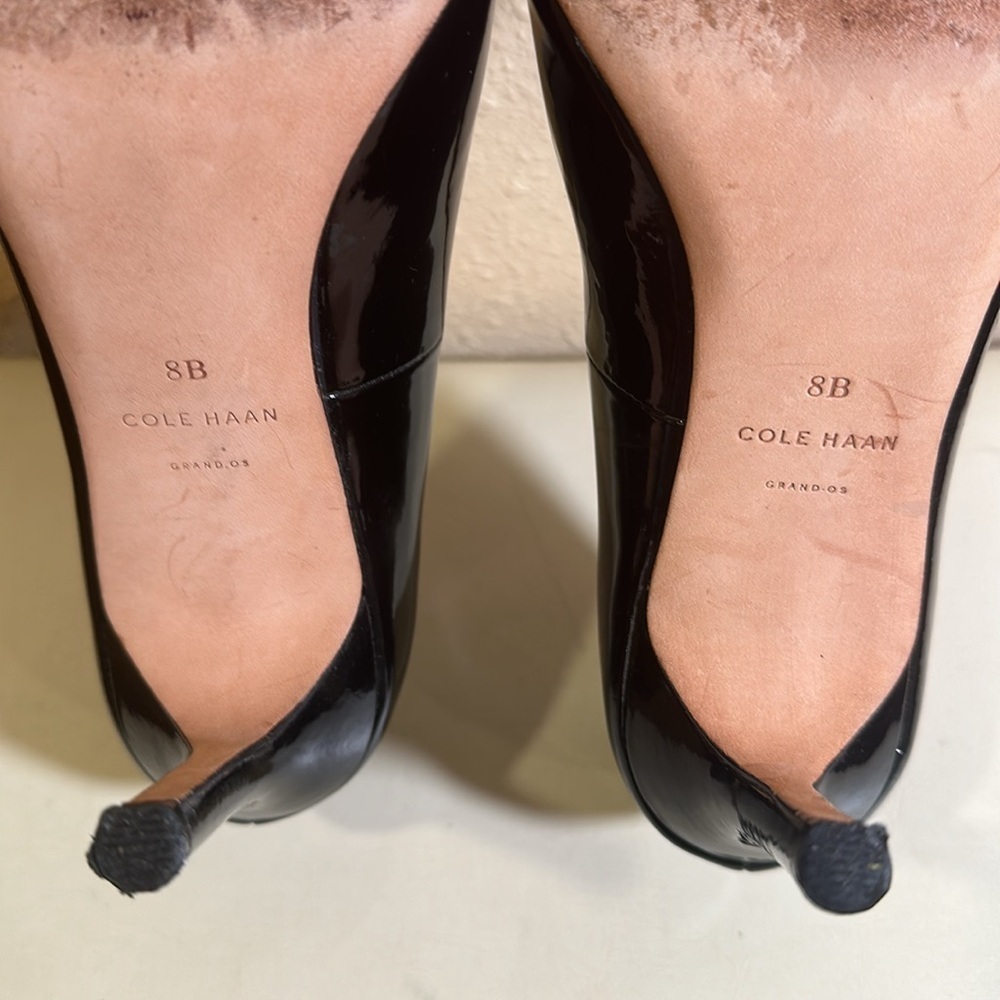 Cole Haan pump size 8B - Picture 9 of 10